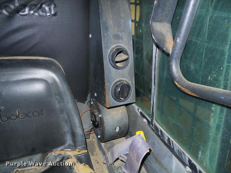 image for item DF2858 1992 Bobcat 7753 skid steer