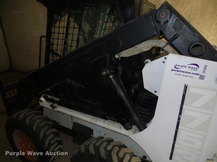image for item DF2858 1992 Bobcat 7753 skid steer