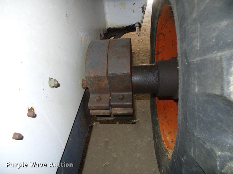 image for item DF2858 1992 Bobcat 7753 skid steer