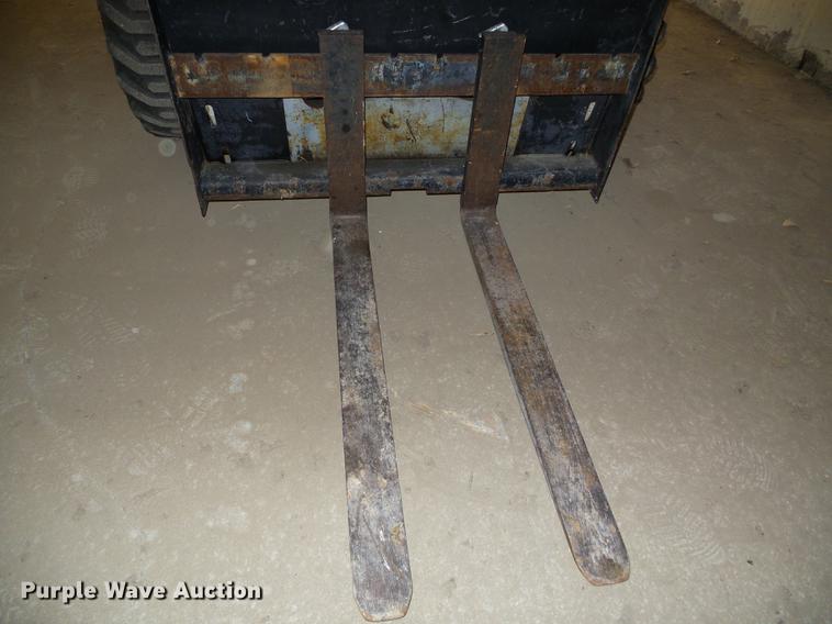 image for item DF2858 1992 Bobcat 7753 skid steer