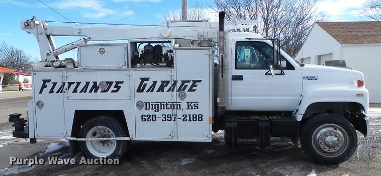 image for item DF2862 1994 Chevrolet Kodiak C6500 service truck with crane