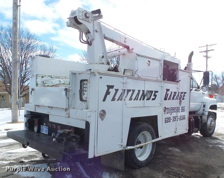 image for item DF2862 1994 Chevrolet Kodiak C6500 service truck with crane