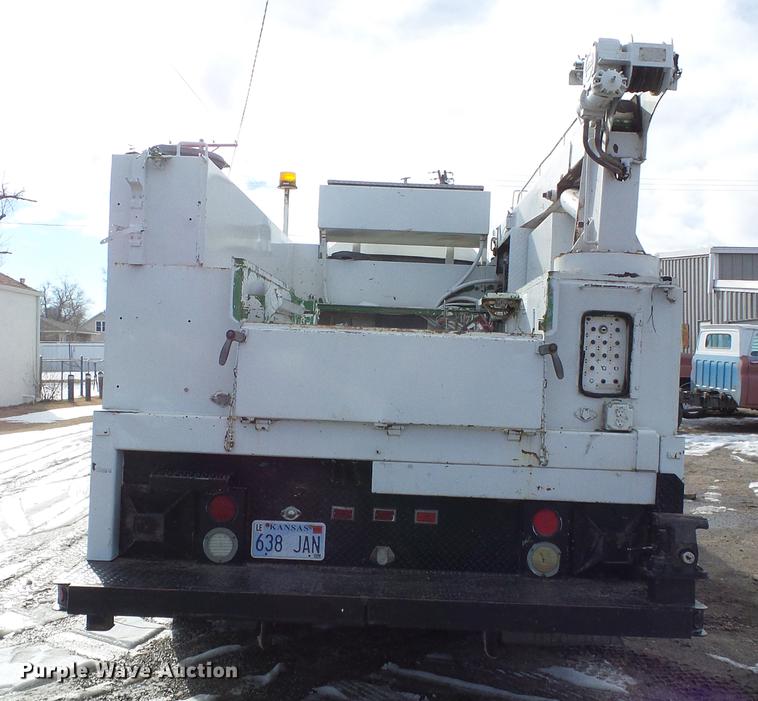 image for item DF2862 1994 Chevrolet Kodiak C6500 service truck with crane