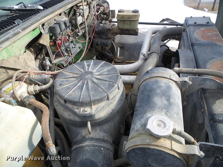 image for item DF2862 1994 Chevrolet Kodiak C6500 service truck with crane