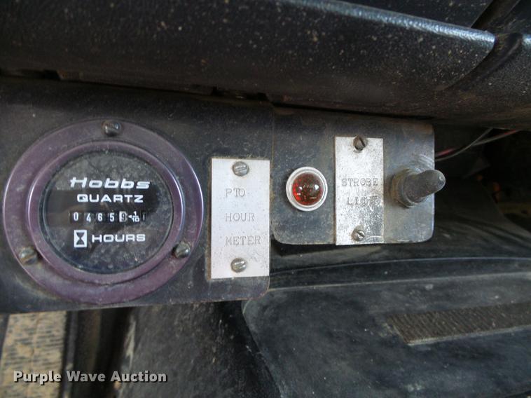 image for item DF2862 1994 Chevrolet Kodiak C6500 service truck with crane