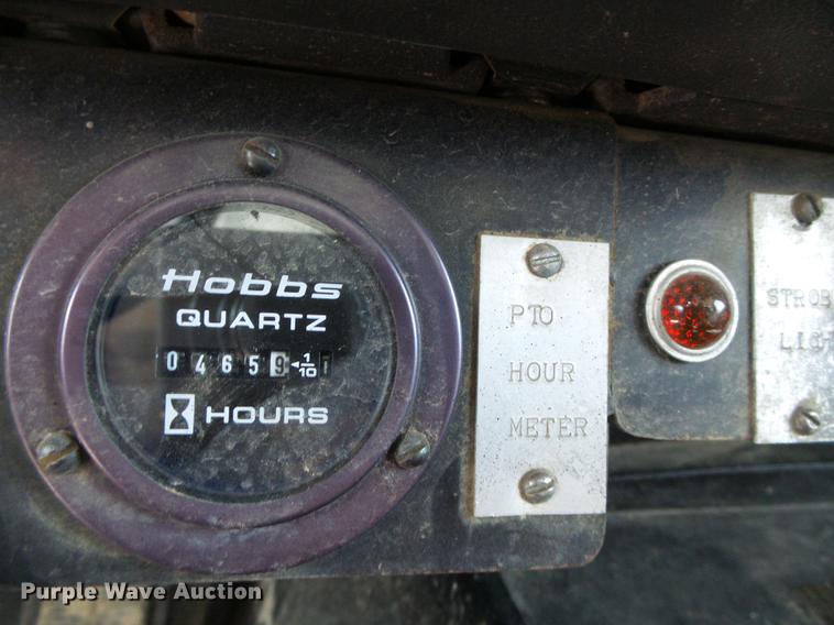 image for item DF2862 1994 Chevrolet Kodiak C6500 service truck with crane