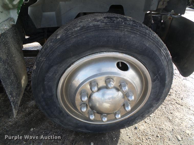 image for item DF2862 1994 Chevrolet Kodiak C6500 service truck with crane