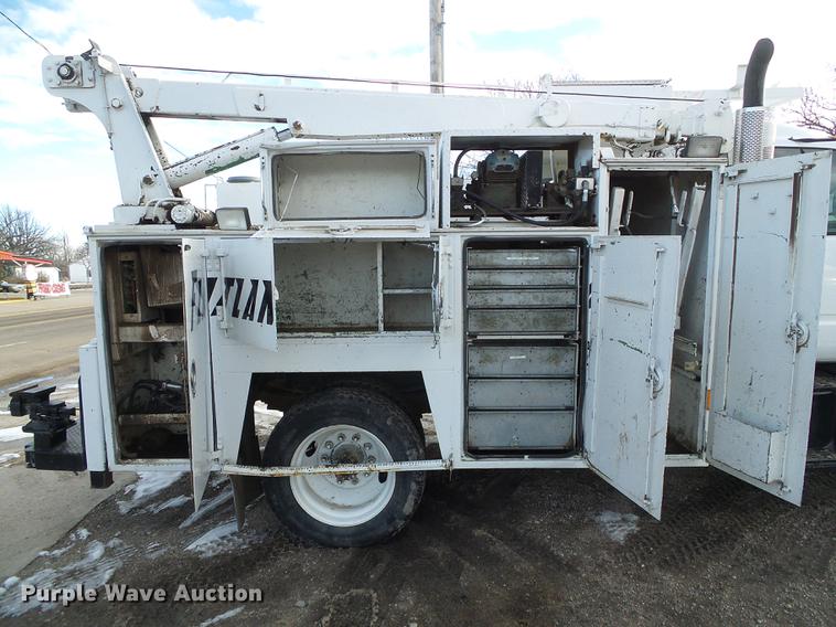 image for item DF2862 1994 Chevrolet Kodiak C6500 service truck with crane