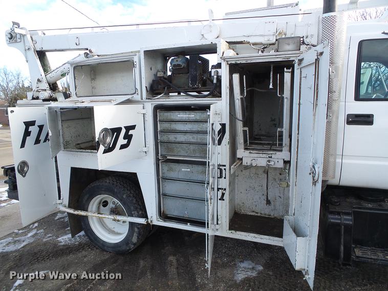 image for item DF2862 1994 Chevrolet Kodiak C6500 service truck with crane