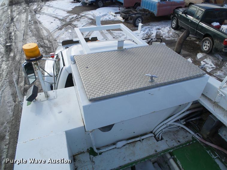 image for item DF2862 1994 Chevrolet Kodiak C6500 service truck with crane