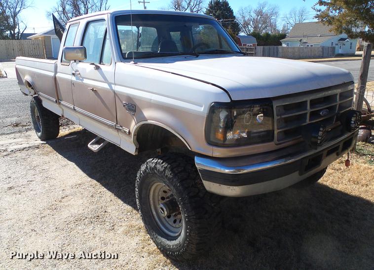 image for item DF2874 1997 Ford F250 Super Duty SuperCab pickup truck