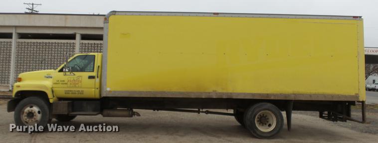 image for item DG2856 1995 GMC TopKick C6500 box truck