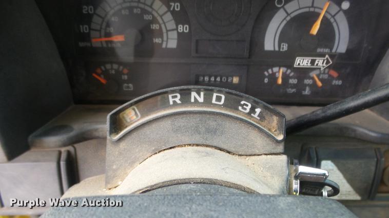 image for item DG2856 1995 GMC TopKick C6500 box truck