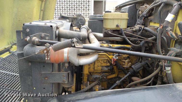 image for item DG2856 1995 GMC TopKick C6500 box truck