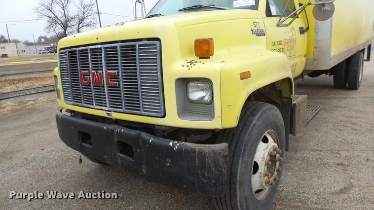 image for item DG2856 1995 GMC TopKick C6500 box truck