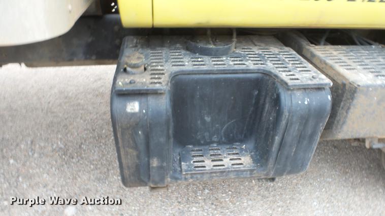 image for item DG2856 1995 GMC TopKick C6500 box truck