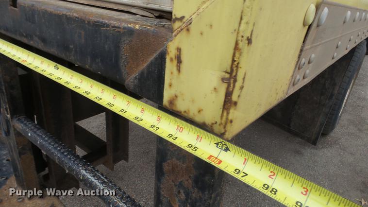 image for item DG2856 1995 GMC TopKick C6500 box truck