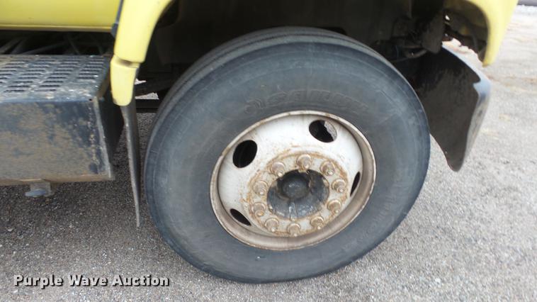 image for item DG2856 1995 GMC TopKick C6500 box truck