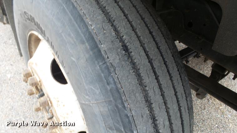 image for item DG2856 1995 GMC TopKick C6500 box truck