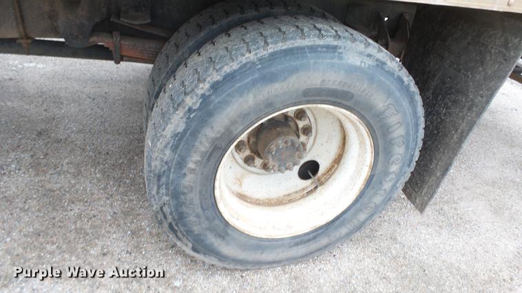 image for item DG2856 1995 GMC TopKick C6500 box truck