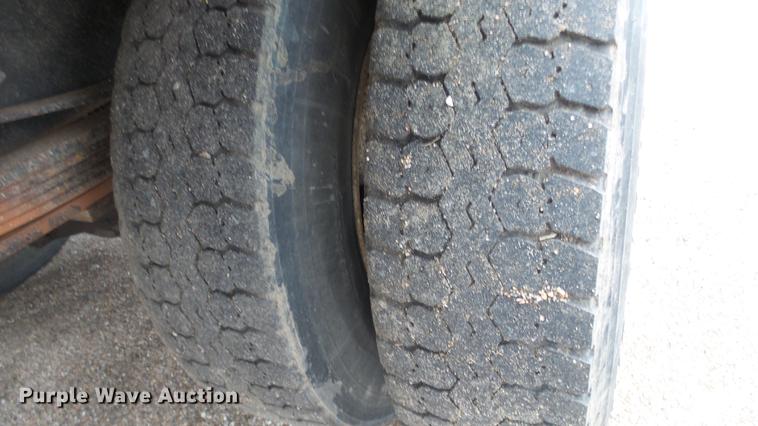 image for item DG2856 1995 GMC TopKick C6500 box truck