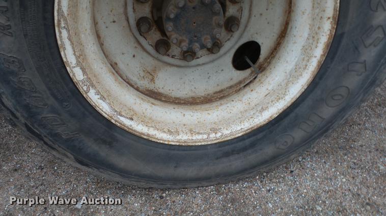 image for item DG2856 1995 GMC TopKick C6500 box truck