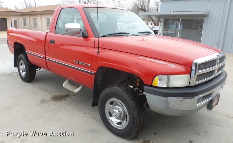 image for item DG2859 1996 Dodge Ram 2500 pickup truck