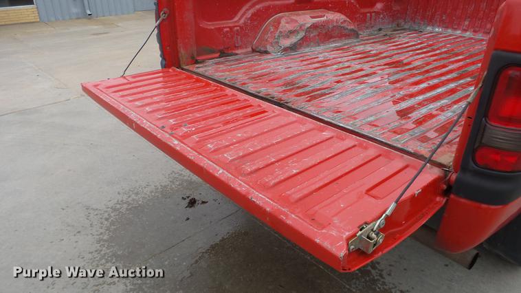 image for item DG2859 1996 Dodge Ram 2500 pickup truck