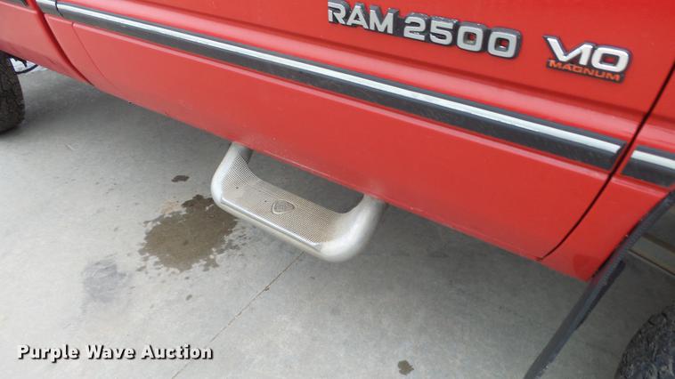 image for item DG2859 1996 Dodge Ram 2500 pickup truck