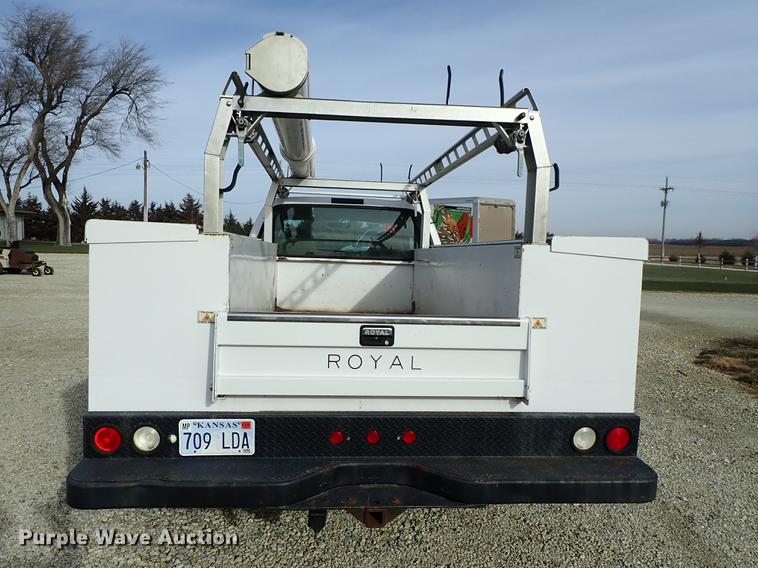 image for item DG2886 2006 Ford F350 Super Duty SuperCab utility bed pickup truck