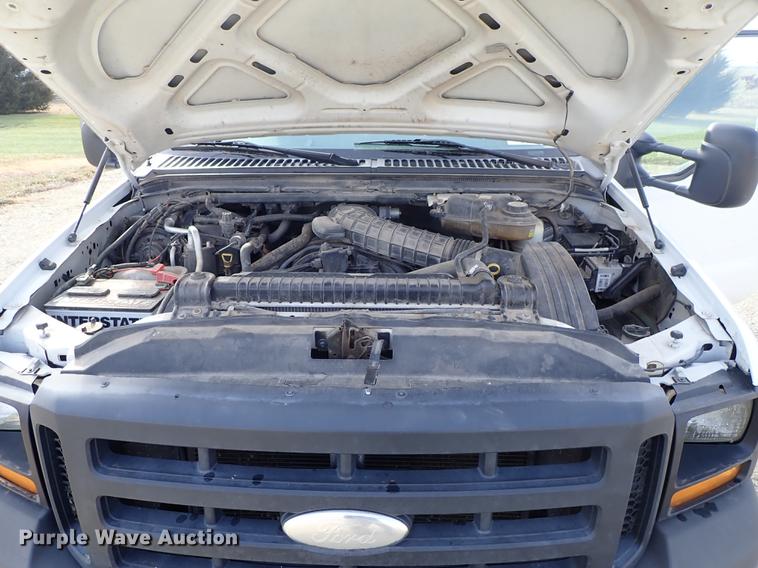 image for item DG2886 2006 Ford F350 Super Duty SuperCab utility bed pickup truck