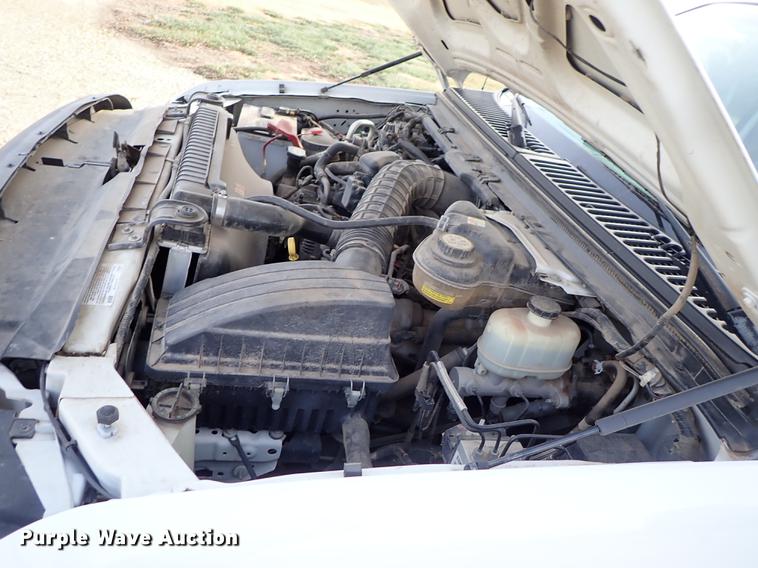 image for item DG2886 2006 Ford F350 Super Duty SuperCab utility bed pickup truck