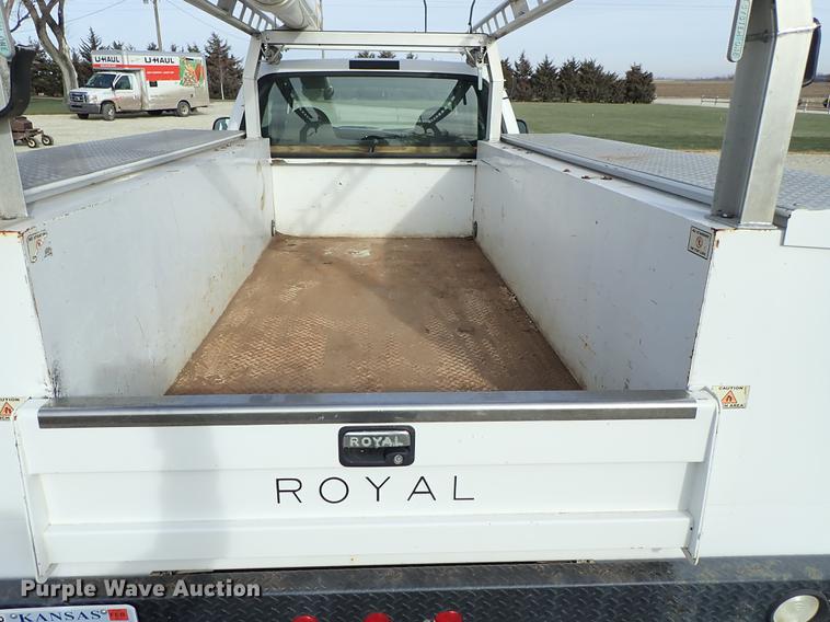 image for item DG2886 2006 Ford F350 Super Duty SuperCab utility bed pickup truck