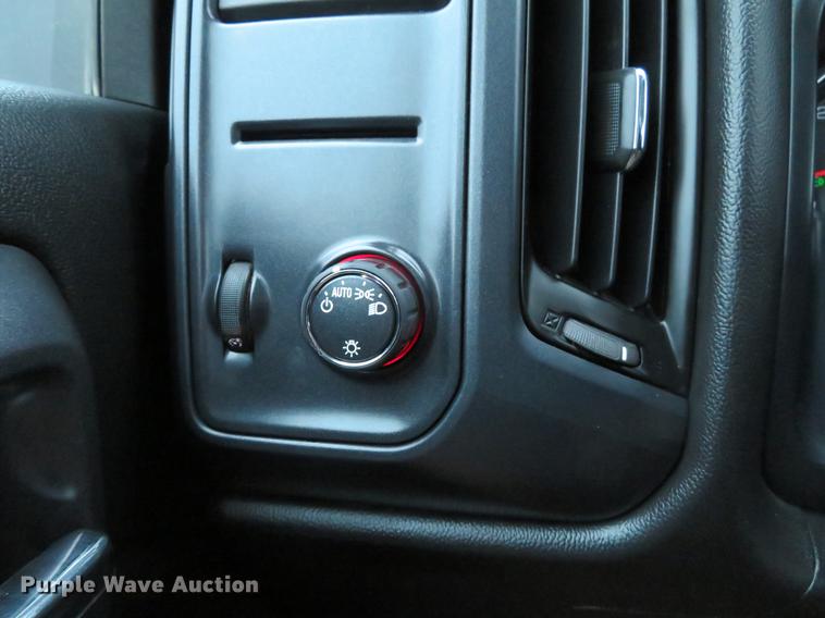 image for item DG3750 2015 GMC Sierra 2500HD Double Cab pickup truck