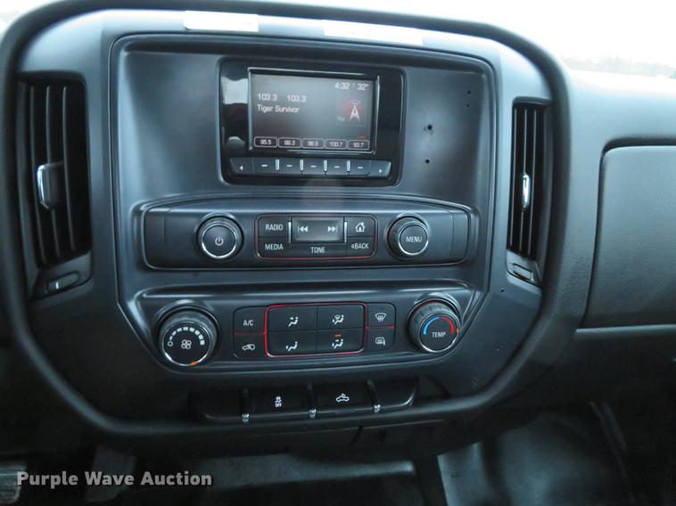 image for item DG3750 2015 GMC Sierra 2500HD Double Cab pickup truck