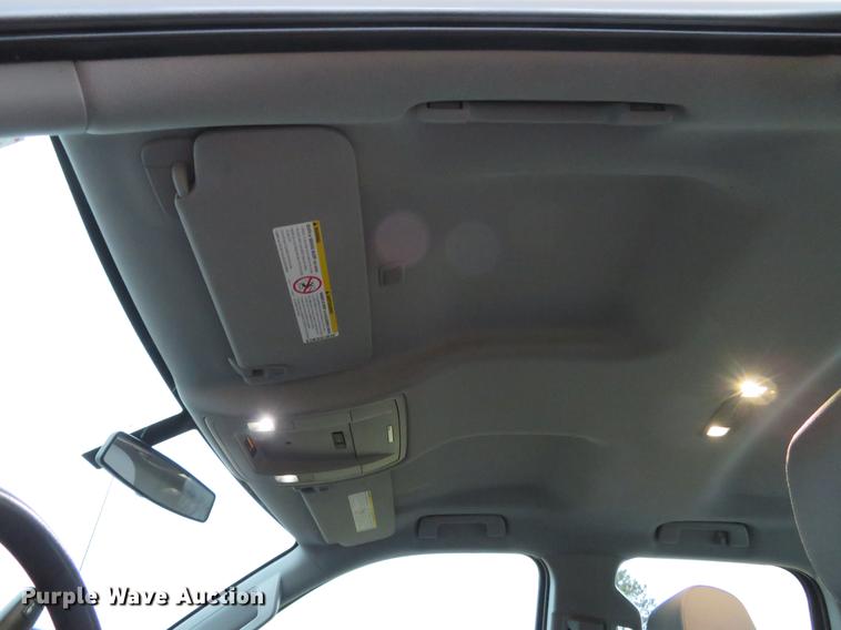 image for item DG3750 2015 GMC Sierra 2500HD Double Cab pickup truck