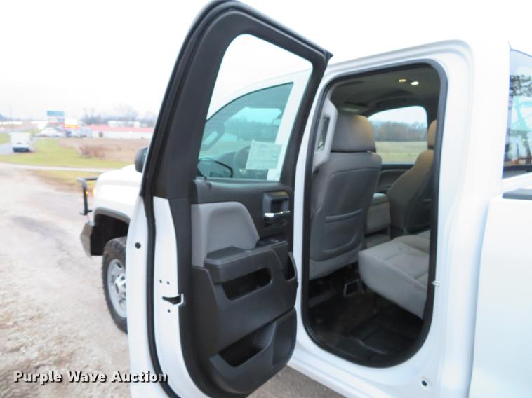 image for item DG3750 2015 GMC Sierra 2500HD Double Cab pickup truck