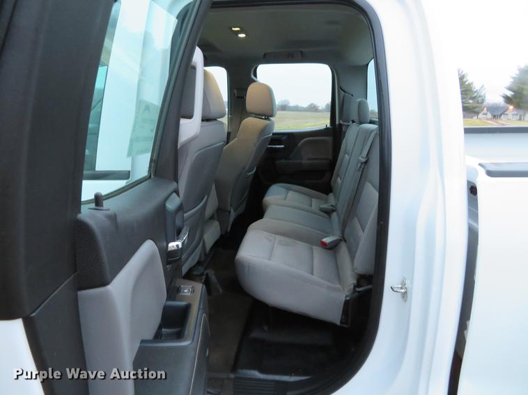 image for item DG3750 2015 GMC Sierra 2500HD Double Cab pickup truck