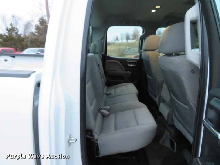 image for item DG3750 2015 GMC Sierra 2500HD Double Cab pickup truck