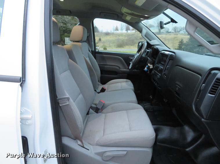 image for item DG3750 2015 GMC Sierra 2500HD Double Cab pickup truck