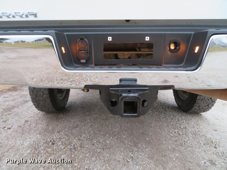 image for item DG3750 2015 GMC Sierra 2500HD Double Cab pickup truck