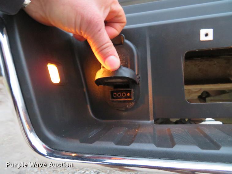 image for item DG3750 2015 GMC Sierra 2500HD Double Cab pickup truck