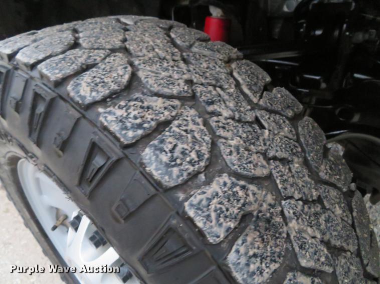 image for item DG3750 2015 GMC Sierra 2500HD Double Cab pickup truck