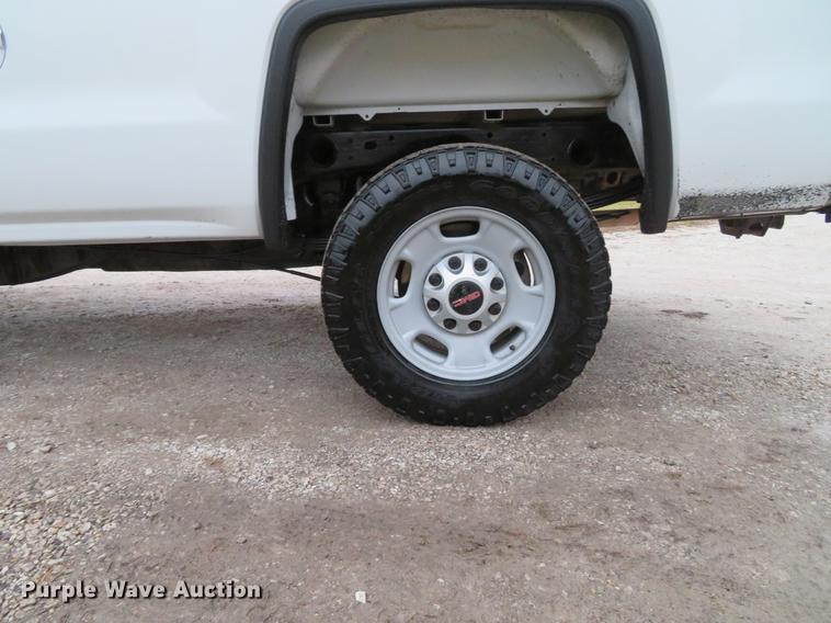 image for item DG3750 2015 GMC Sierra 2500HD Double Cab pickup truck