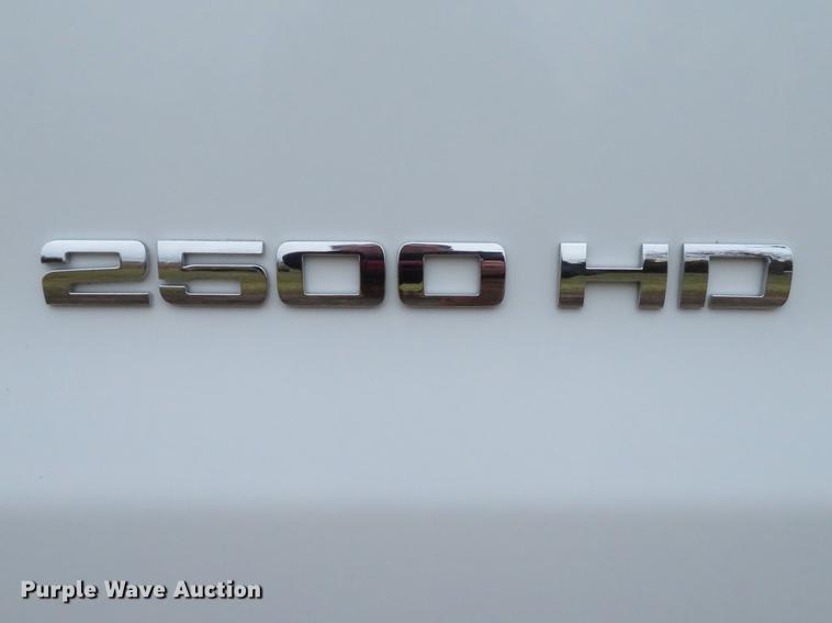 image for item DG3750 2015 GMC Sierra 2500HD Double Cab pickup truck