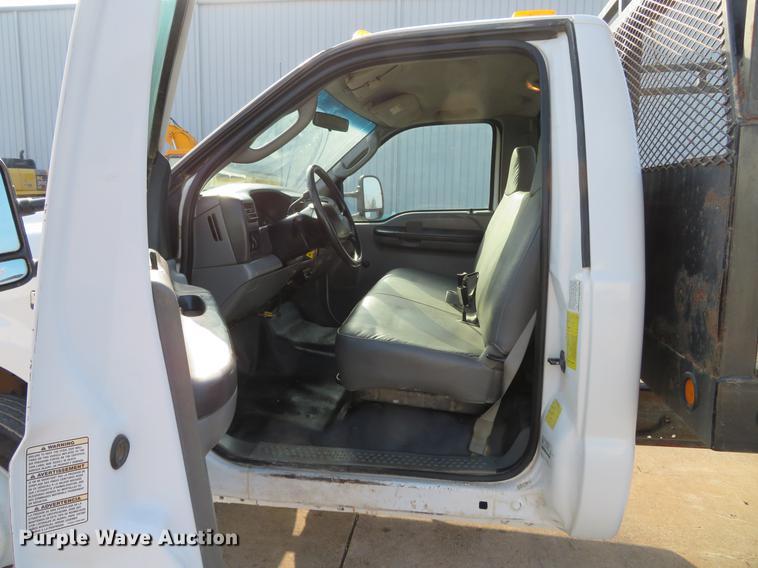 image for item DG3754 2003 Ford F450 Super Duty XL flatbed truck