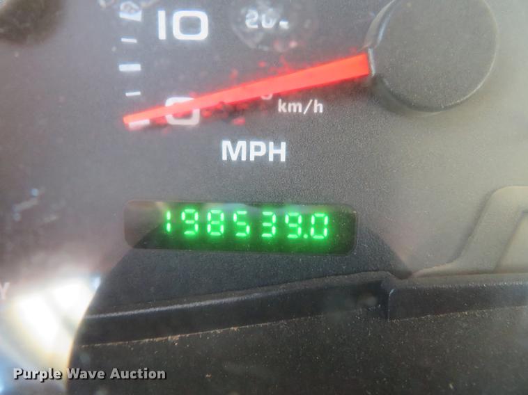 image for item DG3754 2003 Ford F450 Super Duty XL flatbed truck