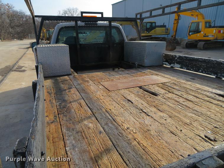 image for item DG3754 2003 Ford F450 Super Duty XL flatbed truck