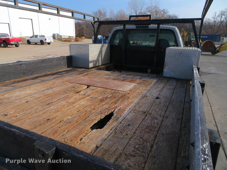 image for item DG3754 2003 Ford F450 Super Duty XL flatbed truck