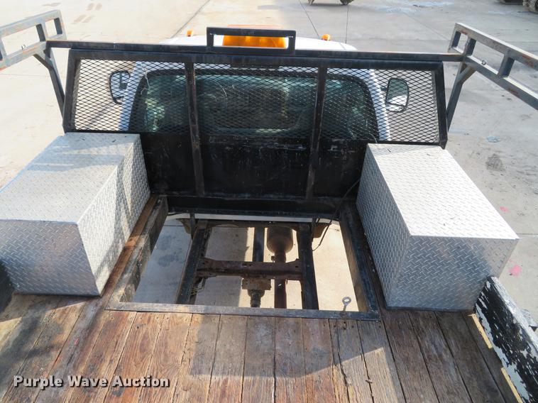 image for item DG3754 2003 Ford F450 Super Duty XL flatbed truck